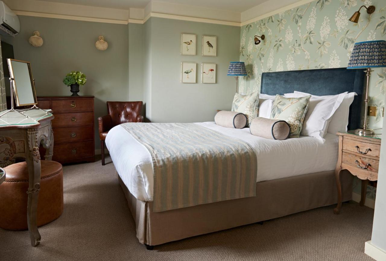 Hotel The Montagu Arms à Beaulieu Extérieur photo